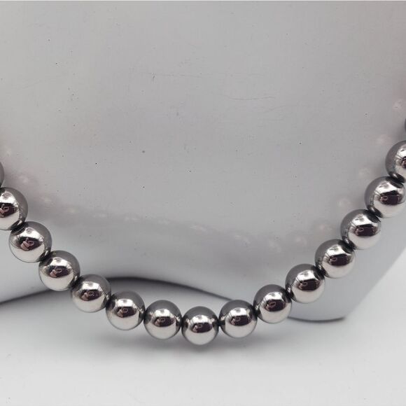 Silver tone bullet beaded necklace N0212 - Picture 2 of 3
